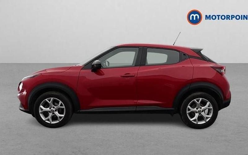 Used Nissan Juke Acenta 117 HP (86 kW) 2020 Red SUV