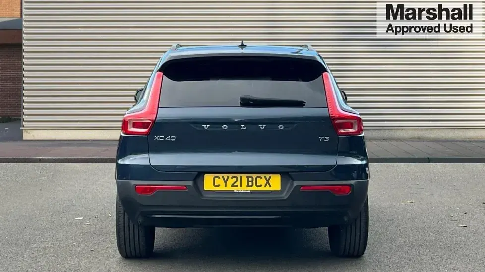 Used Volvo XC40 R-Design 163 HP (119 kW) 2021 Blue SUV