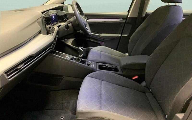 Used VW Golf VIII Life 131 HP (96 kW) 2024 Hatchback