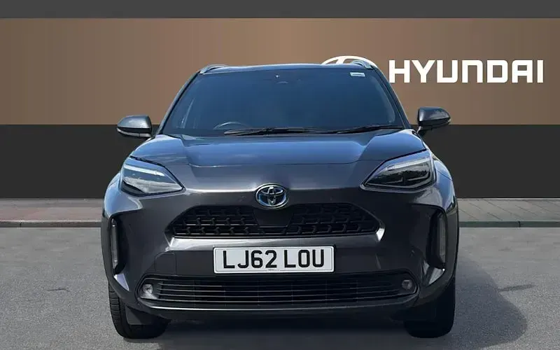 Used Toyota Yaris Hybrid Design 116 HP (85 kW) 2026 Estate