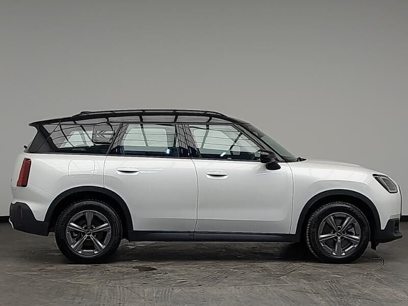 Used Mini Countryman Classic 218 HP (160 kW) 2024 White SUV