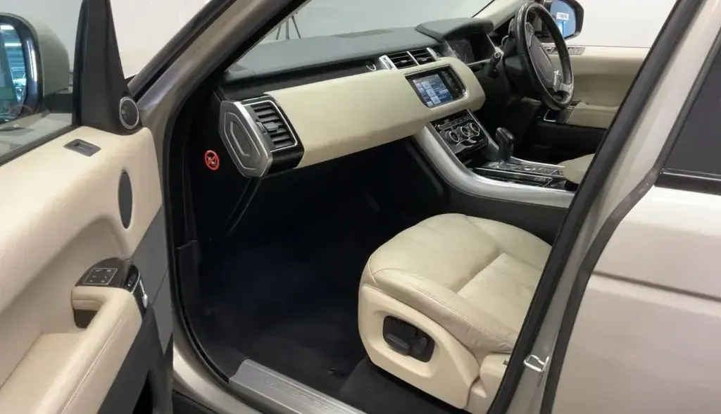 Used Land Rover Range Rover HSE 258 HP (189 kW) 2014 Gold SUV