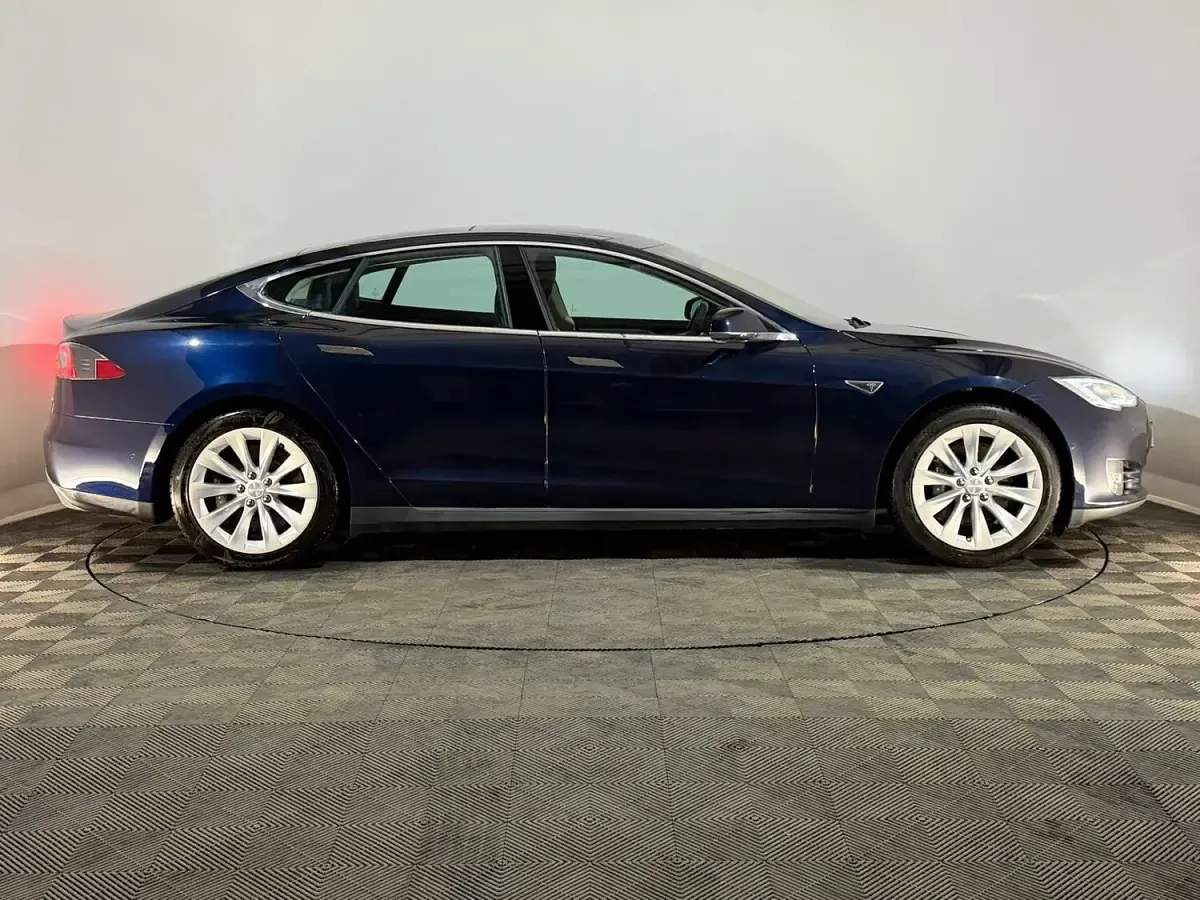 Used Tesla Model S 278 kW (379 HP) 2014 Blue Hatchback