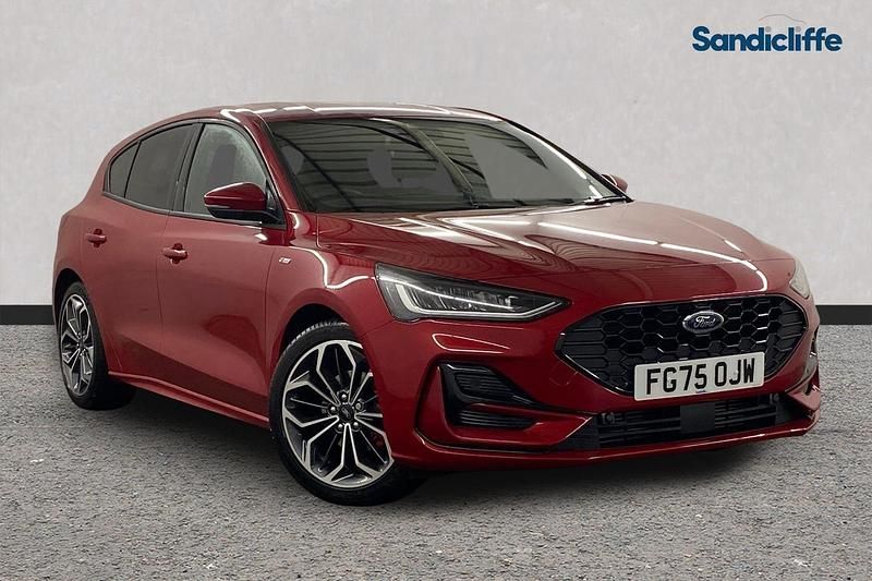 Fantastic red (exclusive colour) New 2025 Ford Focus ST-Line X Hatchback | £23,164 (Fair price) - Image 1/4
