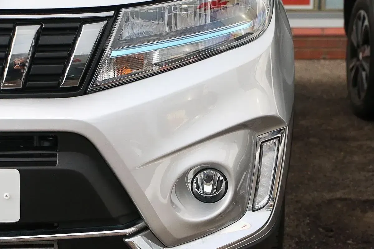 Usado Suzuki Vitara SZ-T 2023 Plateado SUV