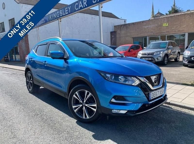 Blue Used 2017 Nissan Qashqai N-Connecta SUV | £11,195 (Fair price) - Image 1/4