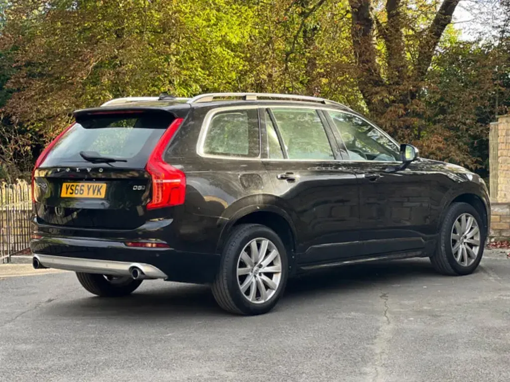 Used Volvo XC90 Momentum 2016 Black SUV