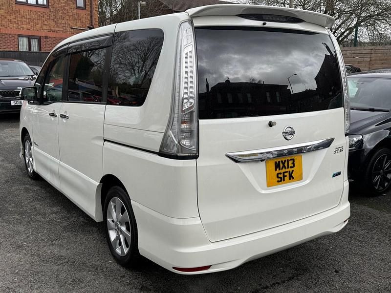 Used Nissan Serena 2024 White MPV