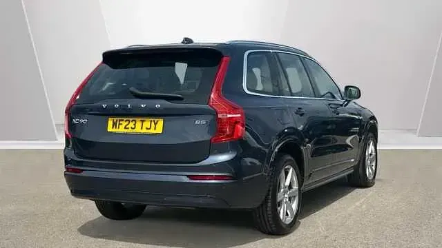 Used Volvo XC90 Core 247 HP (181 kW) 2023 SUV
