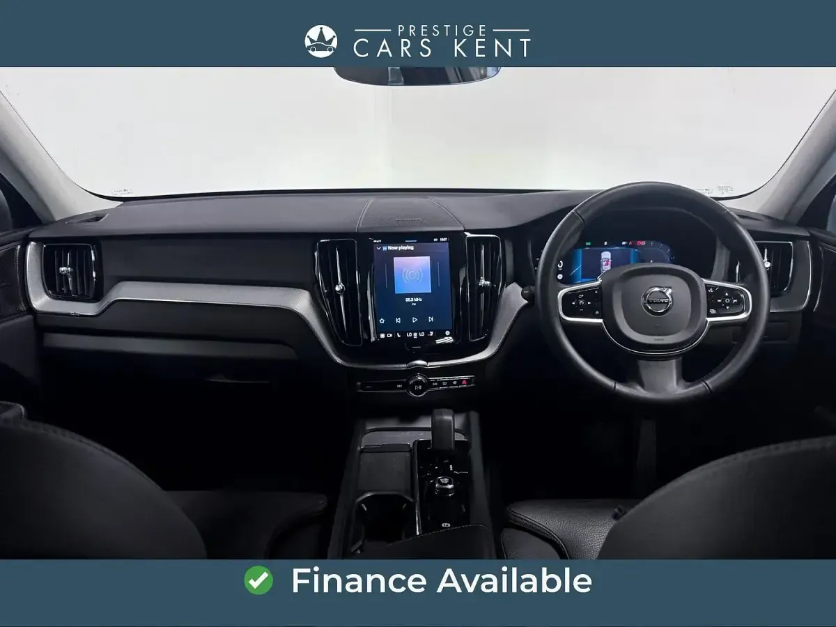 Used Volvo XC60 Plus 250 HP (183 kW) 2024 Grey SUV