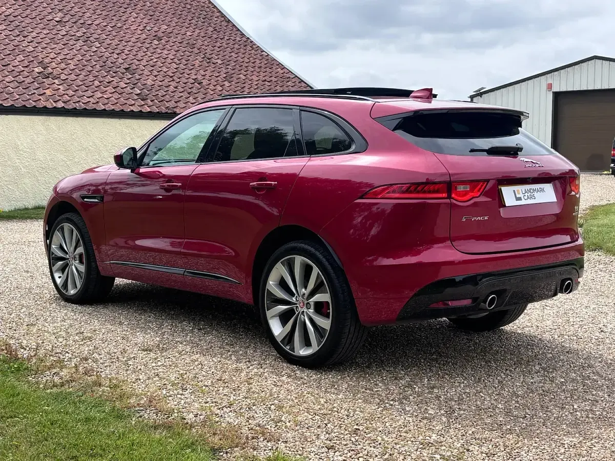 Used Jaguar F-Pace S 300 HP (220 kW) 2016 Red SUV