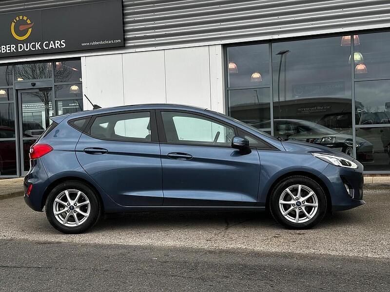 Used Ford Fiesta Zetec 70 HP (51 kW) 2019 Blue Hatchback