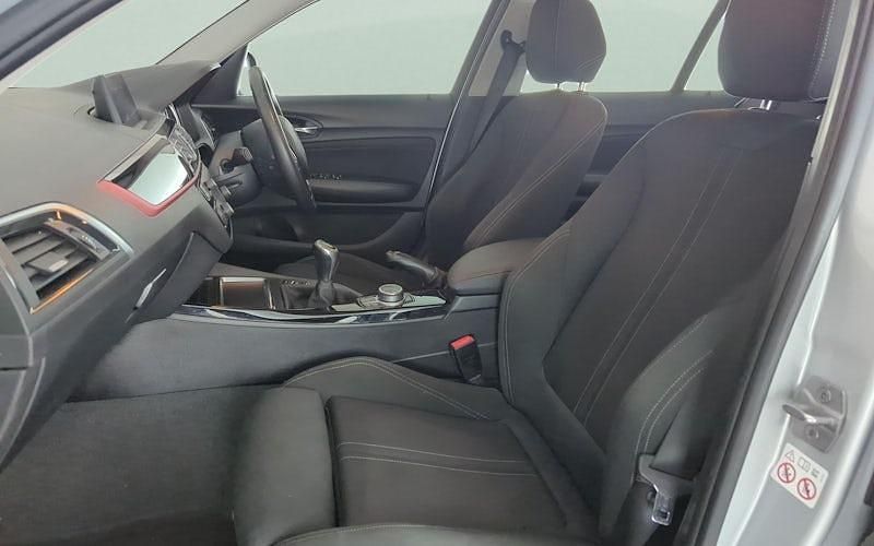 Used BMW 118 Sport Line 136 HP (100 kW) 2017 Silver Hatchback