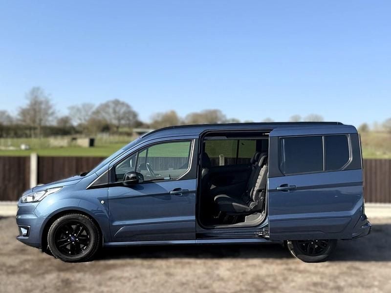 Used Ford Grand Tourneo Connect Titanium 120 HP (88 kW) 2019 Blue MPV