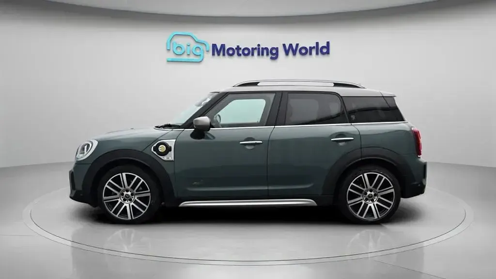 Used Mini Cooper Countryman Exclusive 222 HP (163 kW) 2022 Green SUV