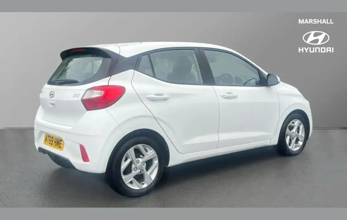Begagnad Hyundai i10 SE 67 HK (49 kW) 2020 Vit Halvkombi