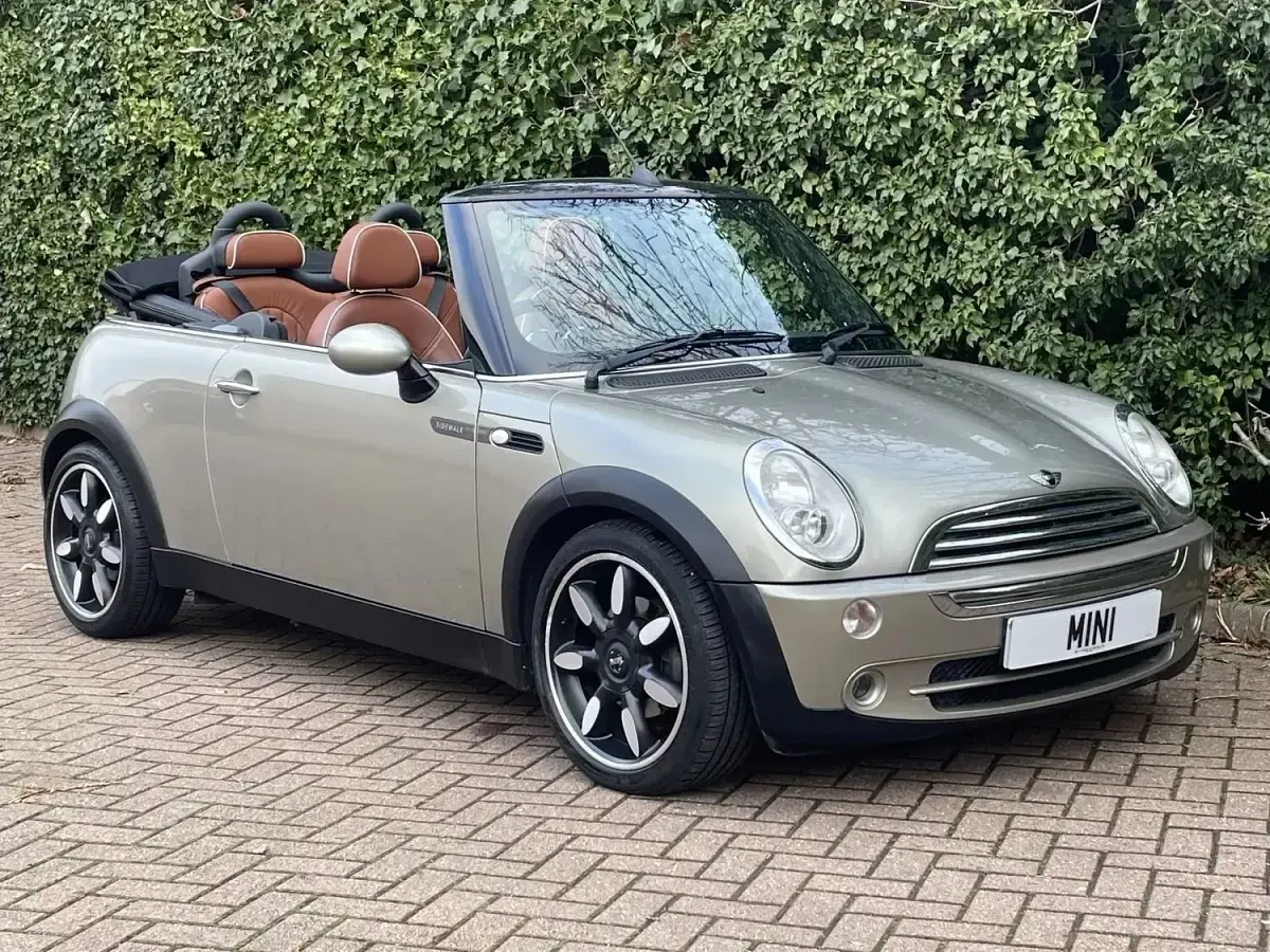 Used Mini Cooper Cabriolet 2007 Sparklingsilver metallic Cabriolet