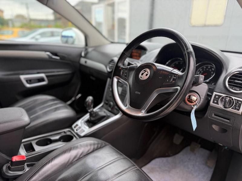 Used Vauxhall Antara S 163 HP (119 kW) 2013 White SUV