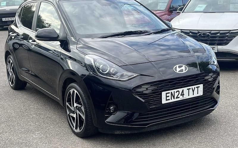 Used 2025 Hyundai i10 Premium Hatchback | £15,249 (Fair price) - Image 1/4