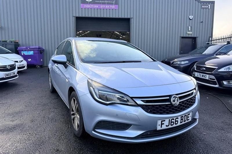 Used Vauxhall Astra Design Edition 2016 Silver Hatchback