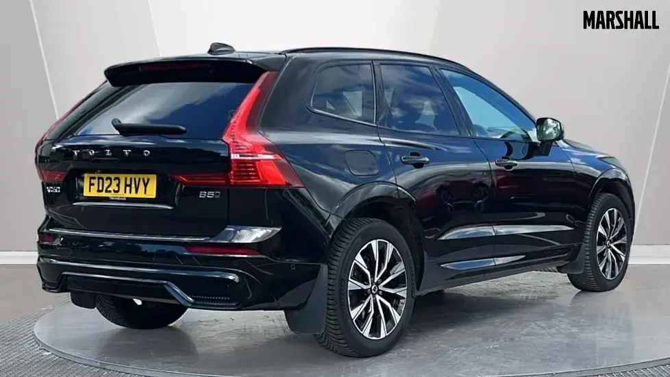 Used Volvo XC60 Plus 250 HP (183 kW) 2023 Black SUV
