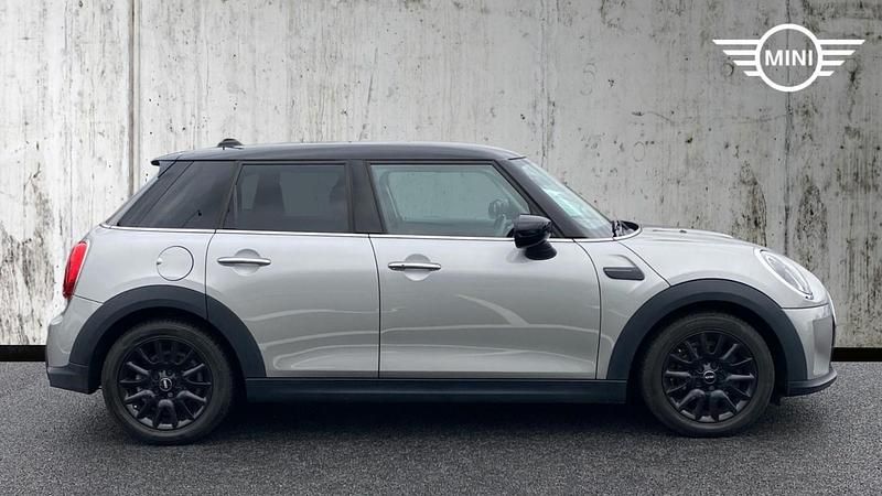 Used Mini Cooper Classic 134 HP (98 kW) 2023 Silver Hatchback