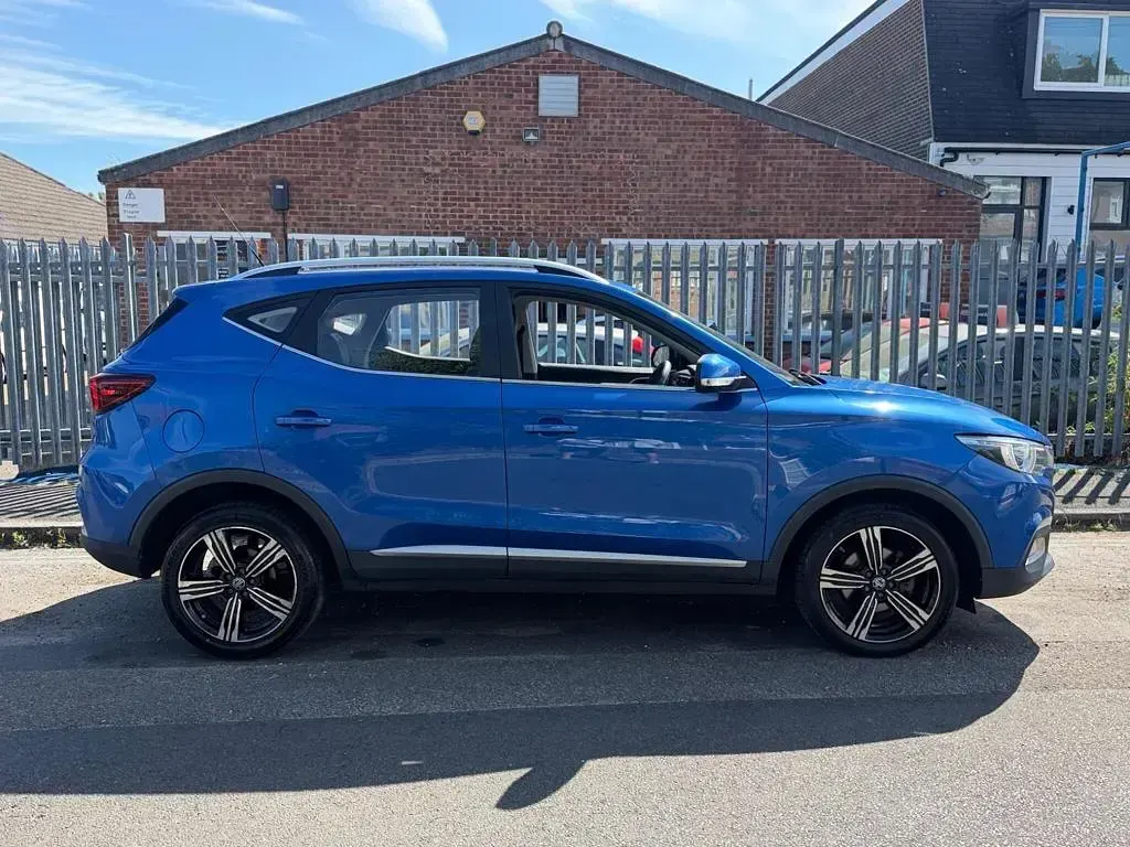 Used MG ZS 106 HP (77 kW) 2018 Blue SUV
