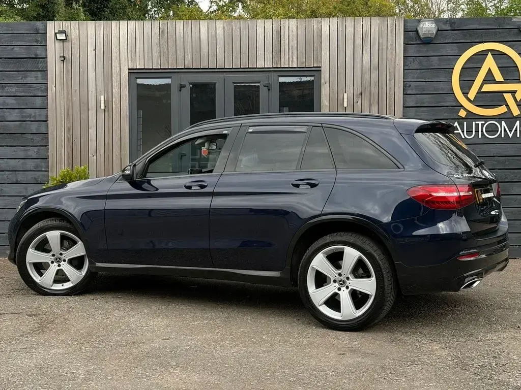 Used Mercedes GLC220 Urban 167 HP (122 kW) 2018 Blue SUV