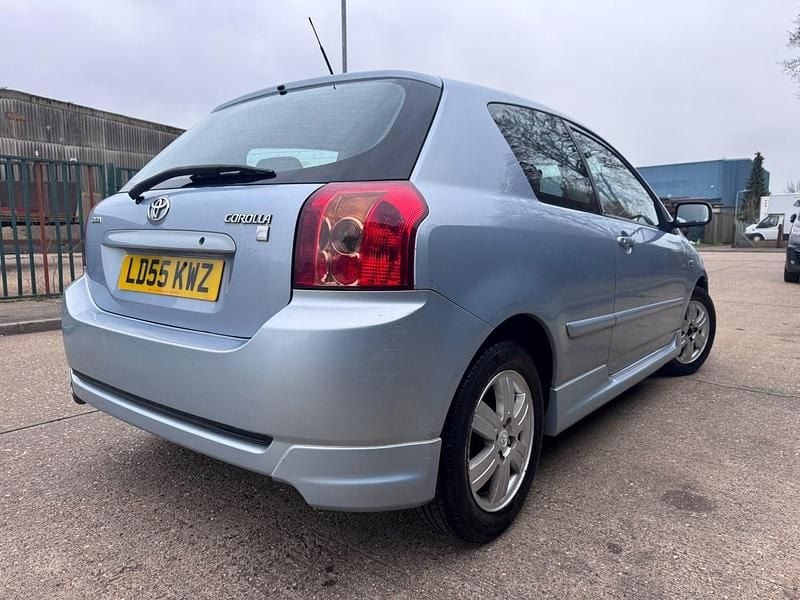 Usado Toyota Corolla 110 HP (80 kW) 2005 Azul Citadino