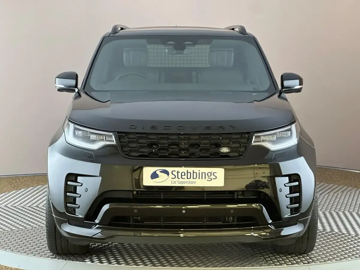 Used Land Rover Discovery HSE Dynamic 296 HP (217 kW) 2024 Black SUV