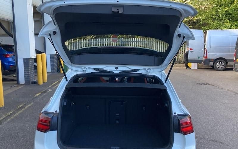 Second-hand VW Golf VIII GTI 245 CP (180 kW) 2024 Hatchback