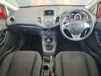 Used Ford Fiesta Style 60 HP (44 kW) 2015 Red Hatchback