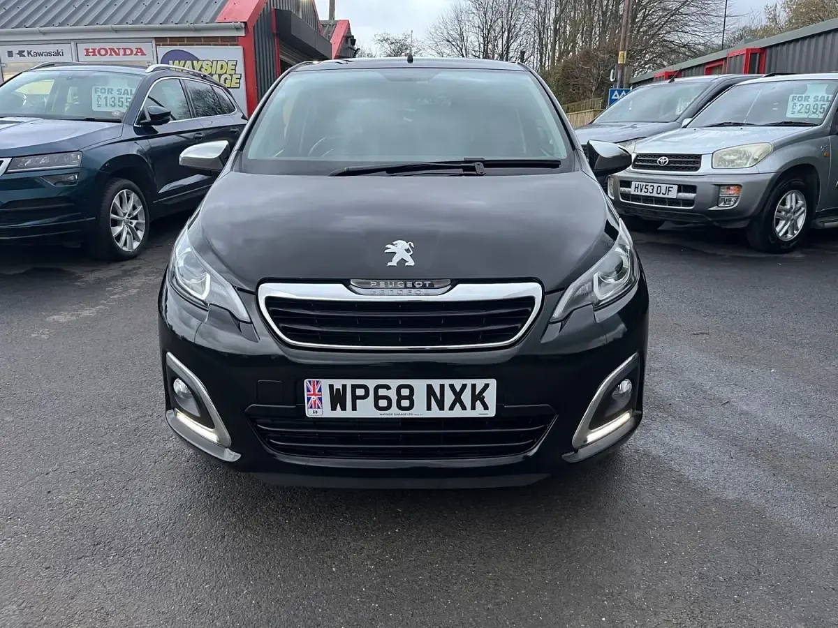 Używany Peugeot 108 Collection 72 KM (52 kW) 2019 Czarny Hatchback