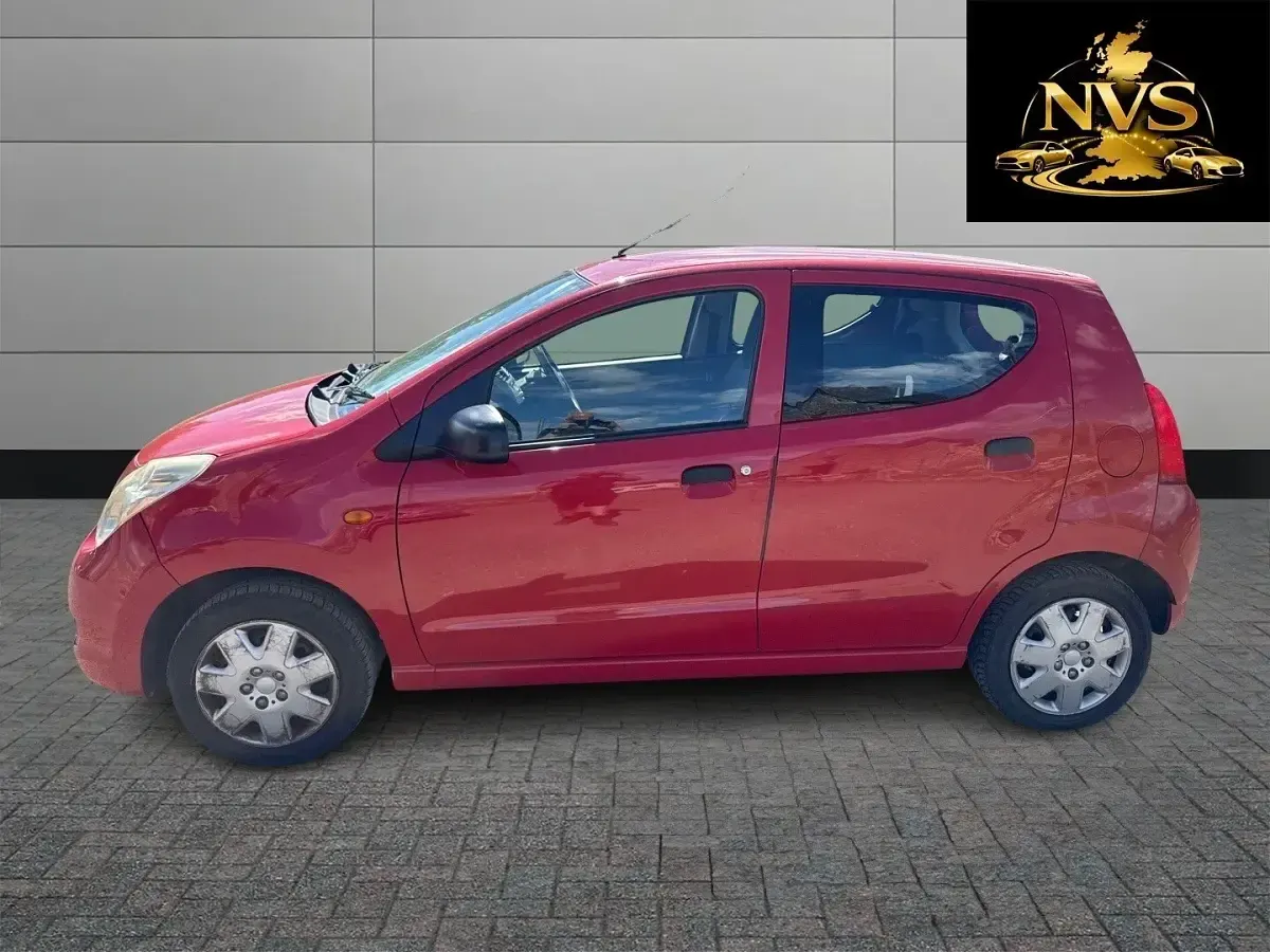 Used Suzuki Alto 68 HP (50 kW) 2014 Red Hatchback