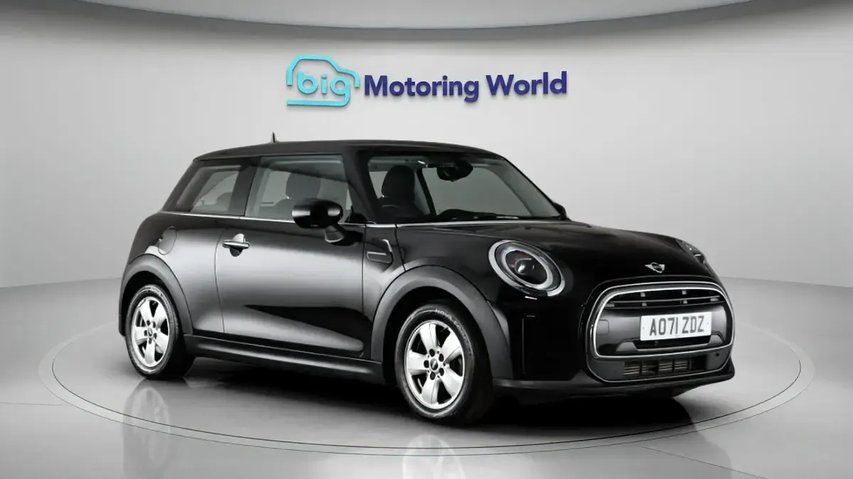 Used Mini Cooper Classic 136 HP (100 kW) 2021 Hatchback