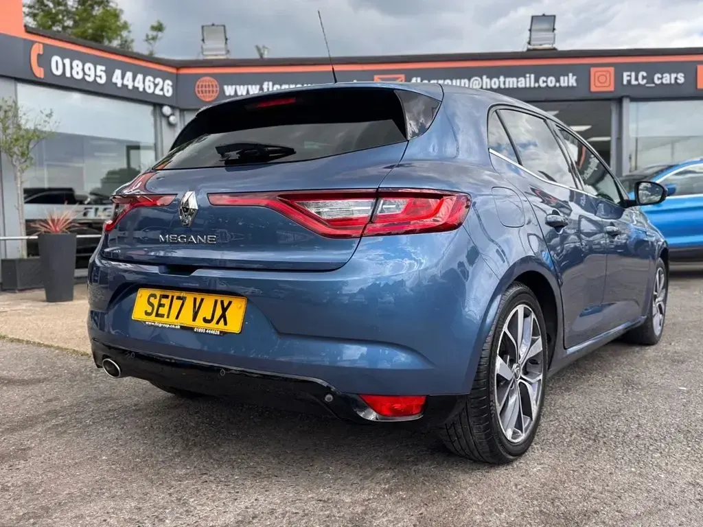 Used Renault Mégane Dynamique 110 HP (80 kW) 2017 Blue Hatchback