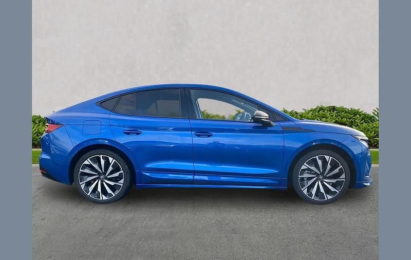 Used Skoda Enyaq iV SportlinePlus 210 kW (286 HP) 2025 Blue SUV