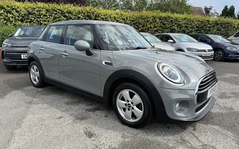 Used Mini Cooper Classic 136 HP (100 kW) 2020 Hatchback