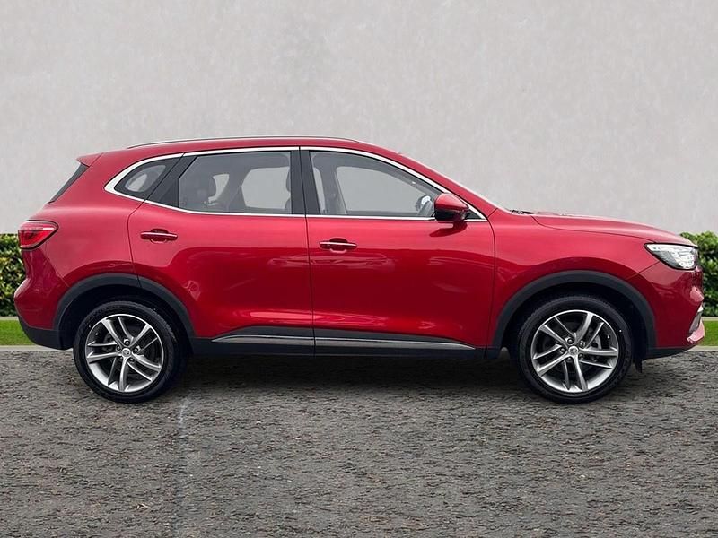 Used MG HS Excite 162 HP (119 kW) 2023 Red SUV