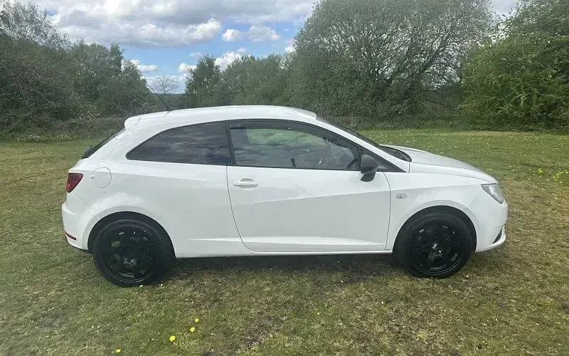 Usado Seat Ibiza 86 CV (63 kW) 2015 Utilitario