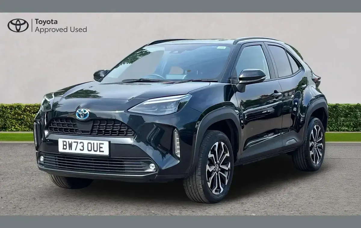 Used Toyota Yaris Cross Design 113 HP (83 kW) 2024 Black SUV