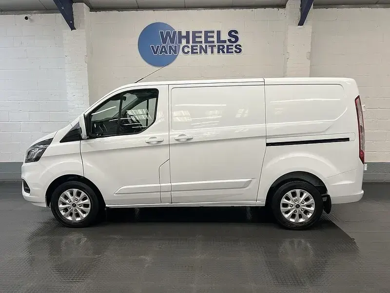 Used Ford Transit Custom Limited 130 HP (95 kW) 2023 White Van