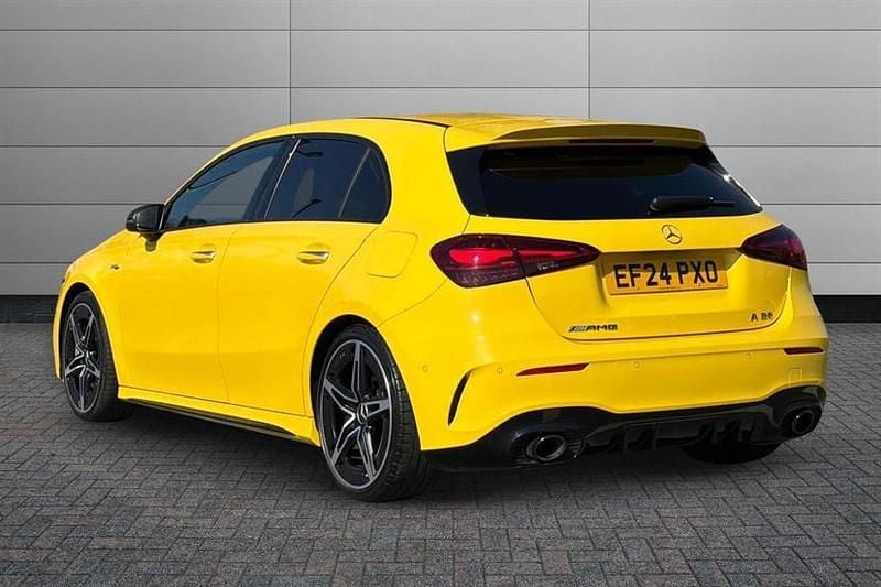 Usado Mercedes A35 AMG Premium 306 HP (225 kW) 2024 Amarelo Citadino
