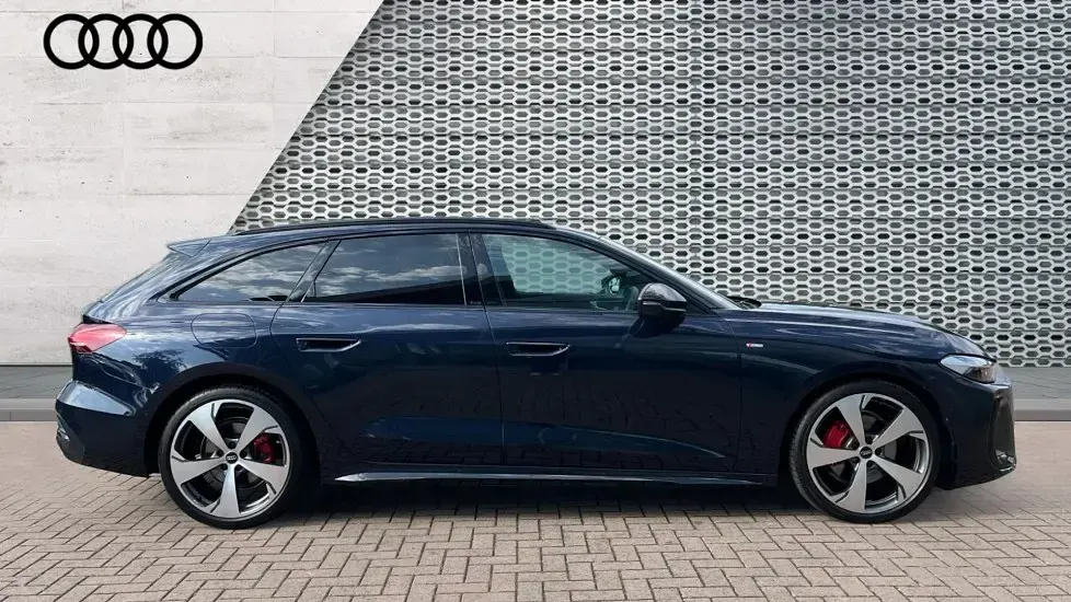 Used Audi A5 Sportback Advanced 204 HP (150 kW) 2025 Blue Hatchback