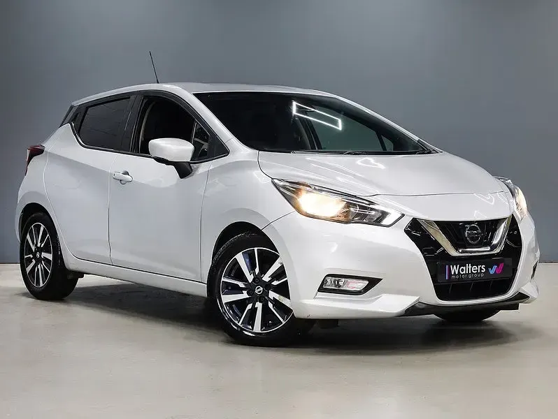 Used Nissan Micra N-Connecta 90 HP (66 kW) 2017 Silver Hatchback
