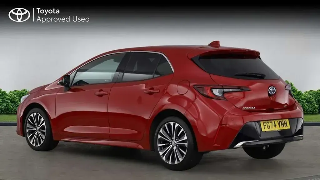 Gebraucht Toyota Corolla Design 138 PS (101 kW) 2024 Rot Kleinwagen