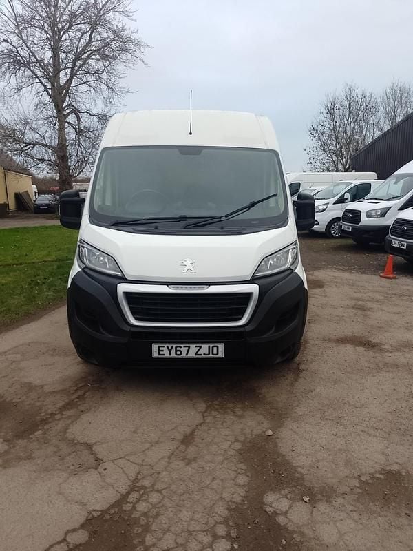 Used Peugeot Boxer 130 HP (95 kW) 2017 White Van