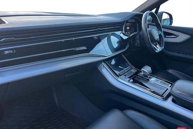 Used Audi Q7 S-Line 286 HP (210 kW) 2020 Daytona grey SUV