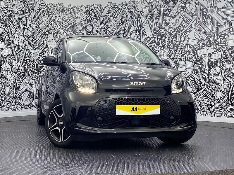 Used Smart ForFour Electric Drive Premium 60 kW (82 HP) 2021 Black Hatchback