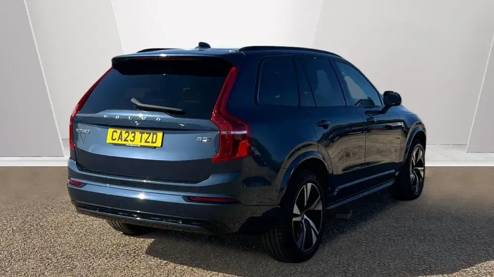 Used Volvo XC90 Plus 250 HP (183 kW) 2023 Blue SUV
